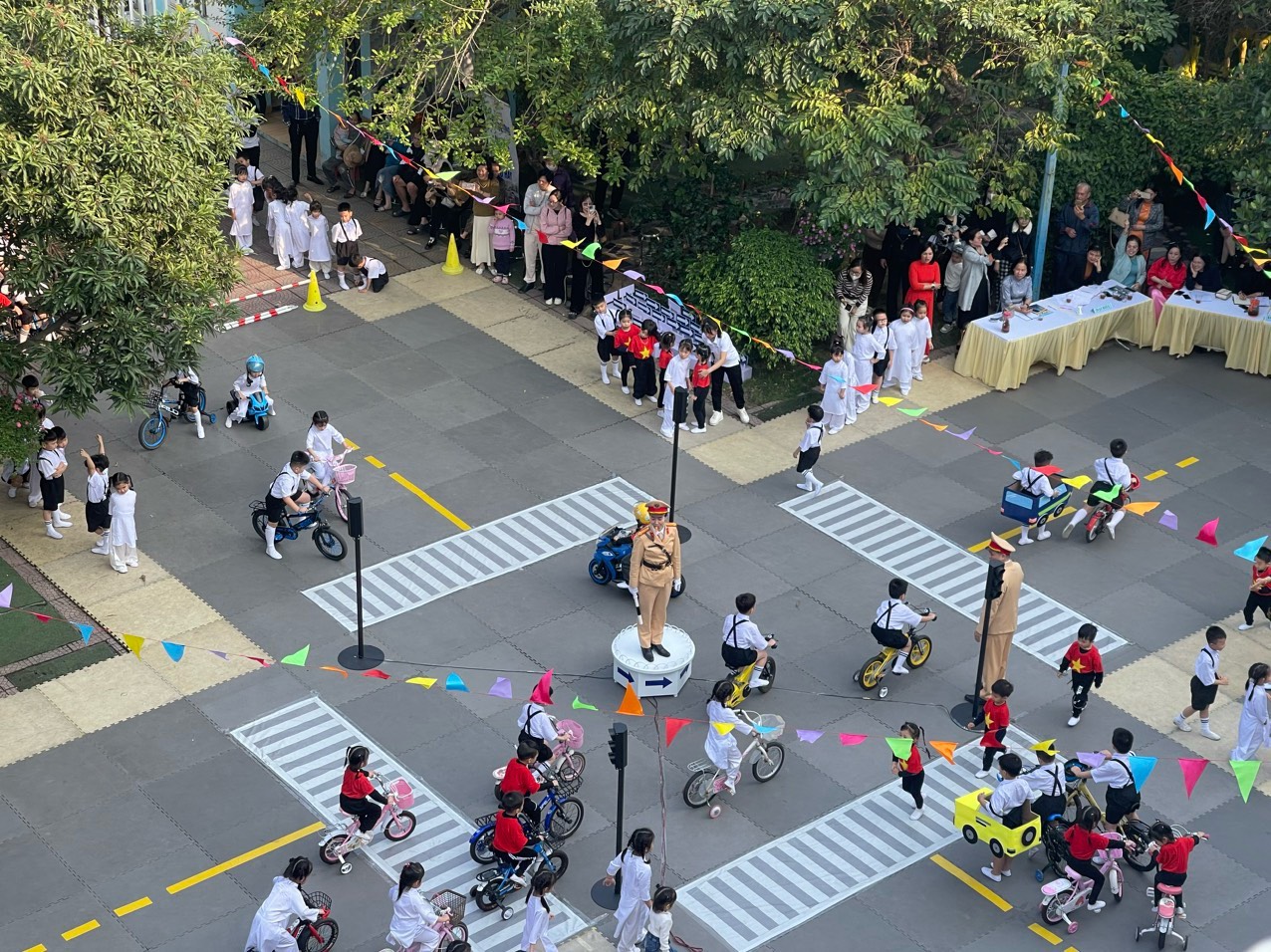 Luật Trật tự, an toàn giao thông đường bộ được Quốc hội thông qua